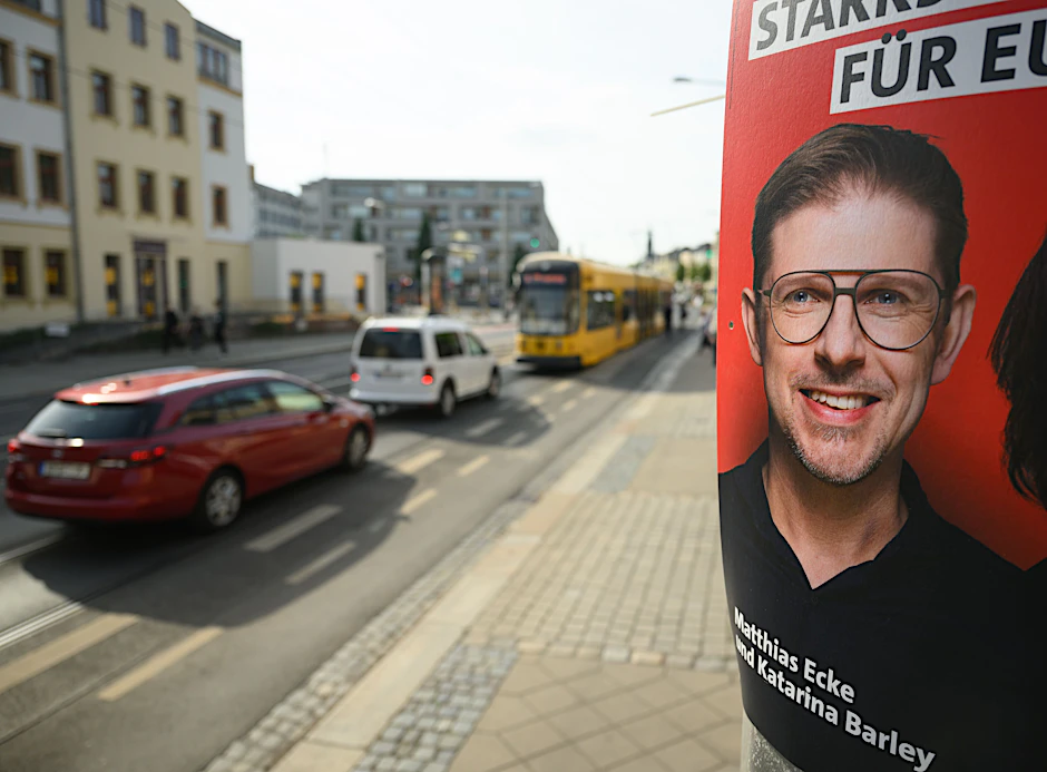 SPD-Politiker Matthias Ecke wurde beim Anbringen von Wahlplakaten zusammengeschlagen.