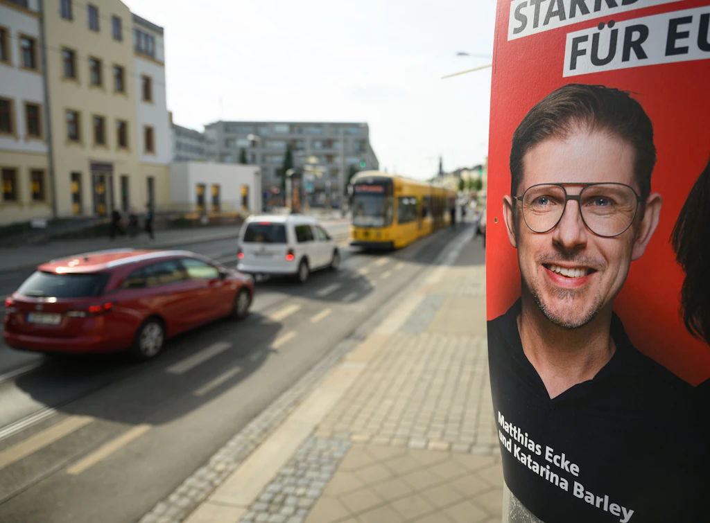 Verprügelter SPD-Politiker zeigt sein Gesicht: So schlimm sieht Matthias Ecke aus