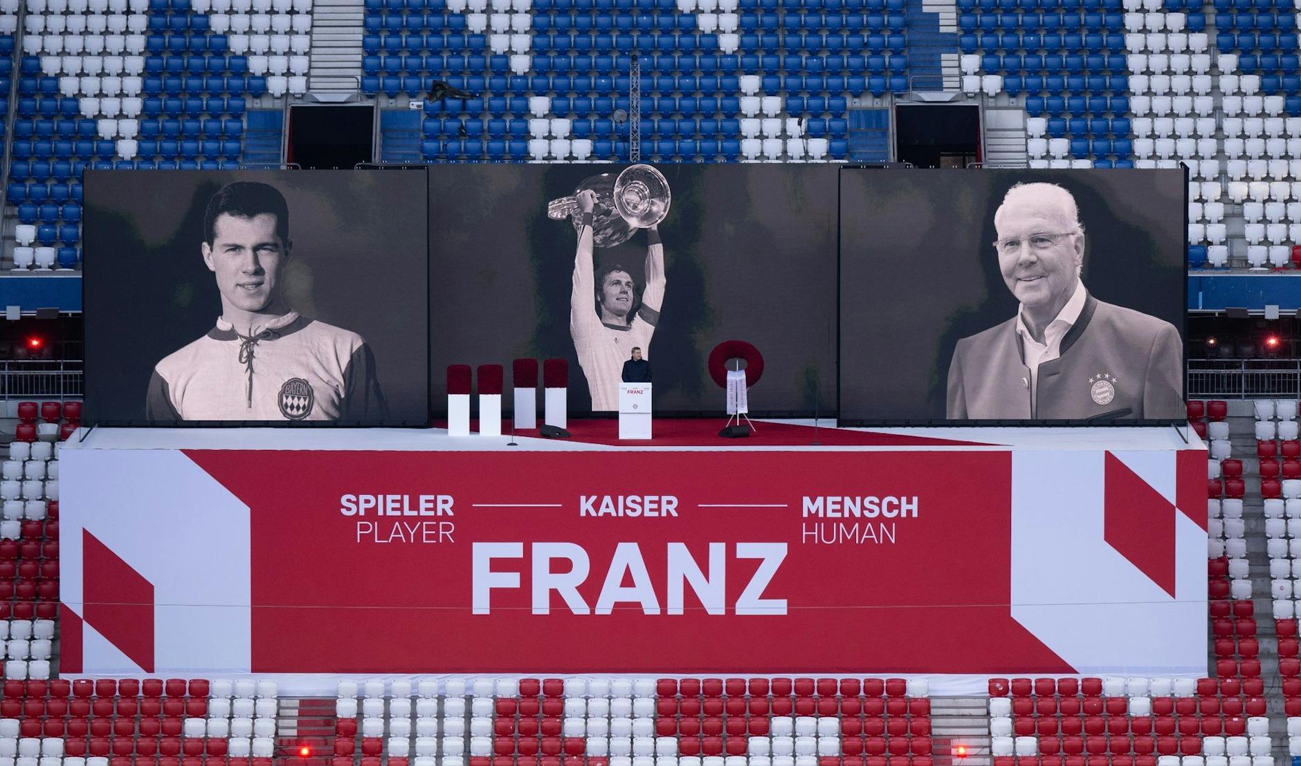 ARCHIV - Fußball-Legende Franz Beckenbauer war am 7. Januar gestorben.