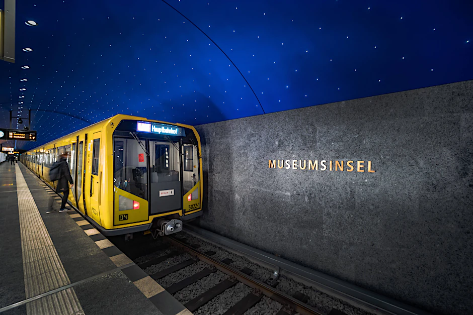 Mehr als 16.000 Beschäftigte, allein im vergangenen Jahr mehr als 1,1 Milliarden Fahrgäste: Die BVG ist das größte kommunale Nahverkehrsunternehmen in Deutschland.