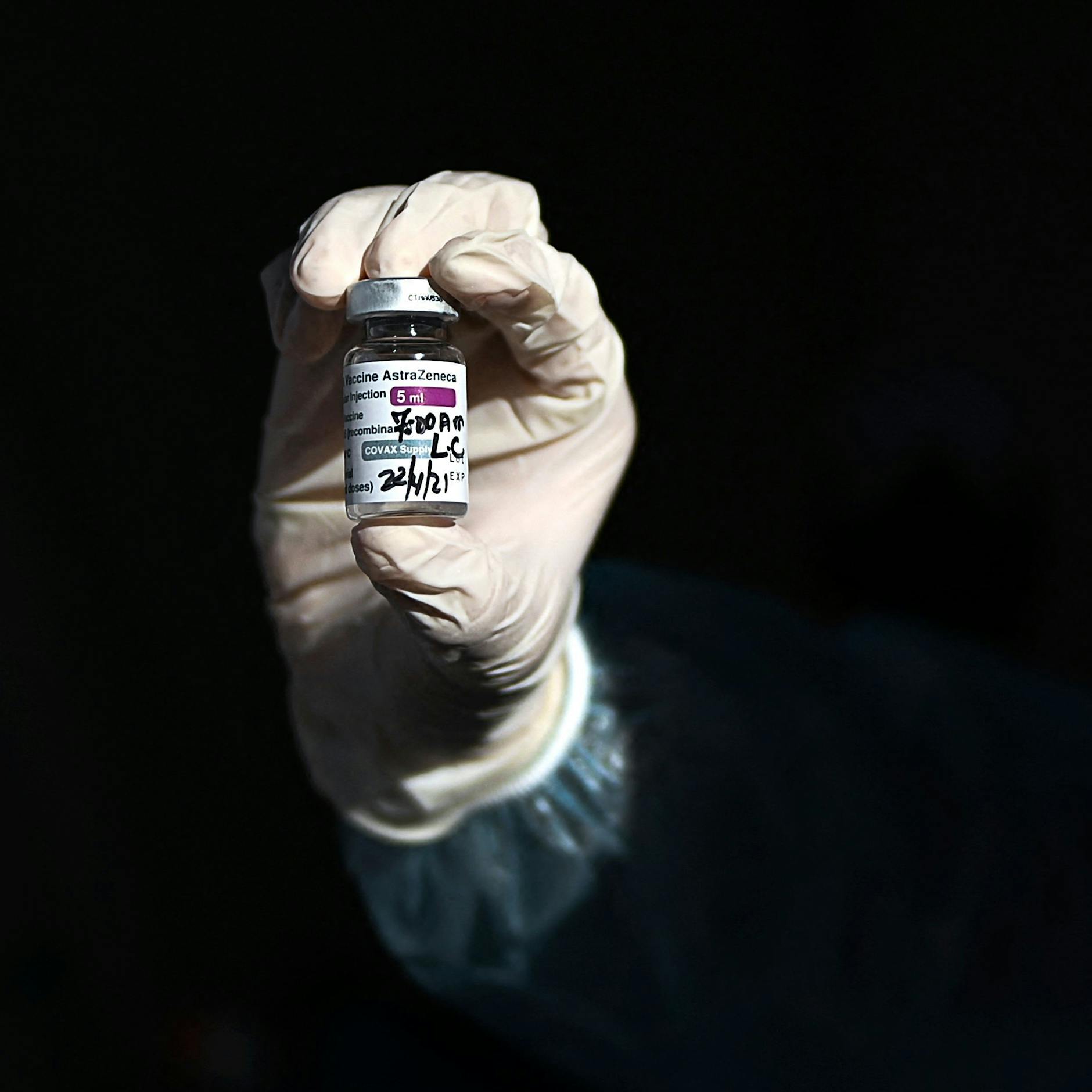 Image - AstraZeneca: EU stoppt Zulassung für Corona-Impfstoff Vaxzevria