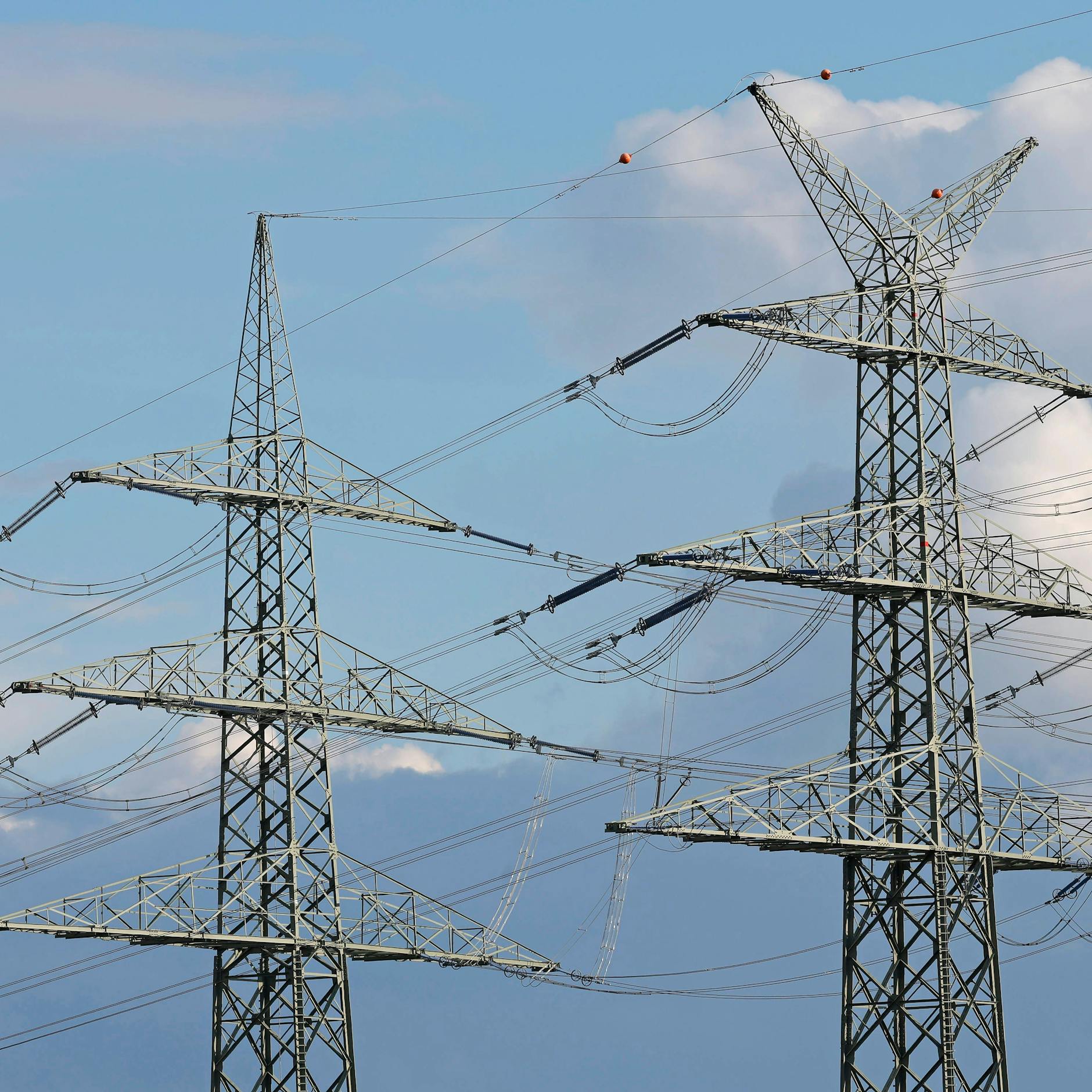 Image - Nach Klage gegen zwei Stromversorger: Einigung – so profitieren Kunden