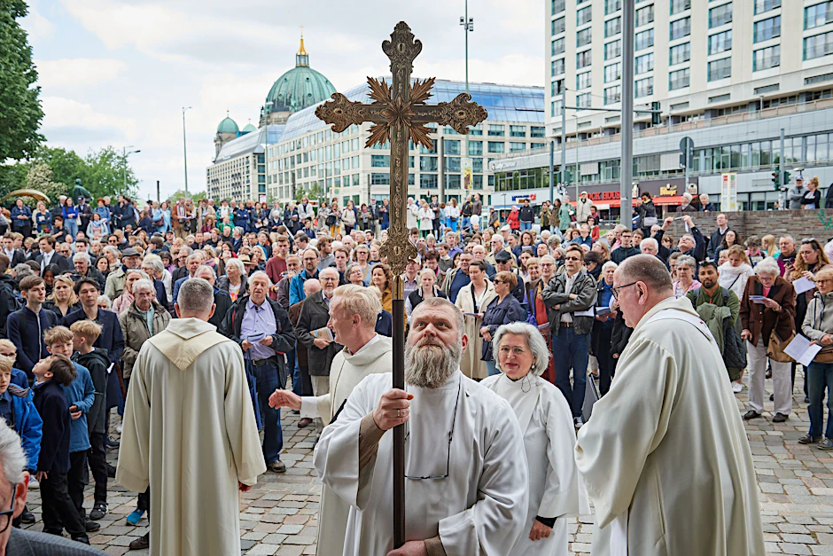 Auch in diesem Jahr zieht eine Prozession an Christi Himmelfahrt durch Berlin. 
