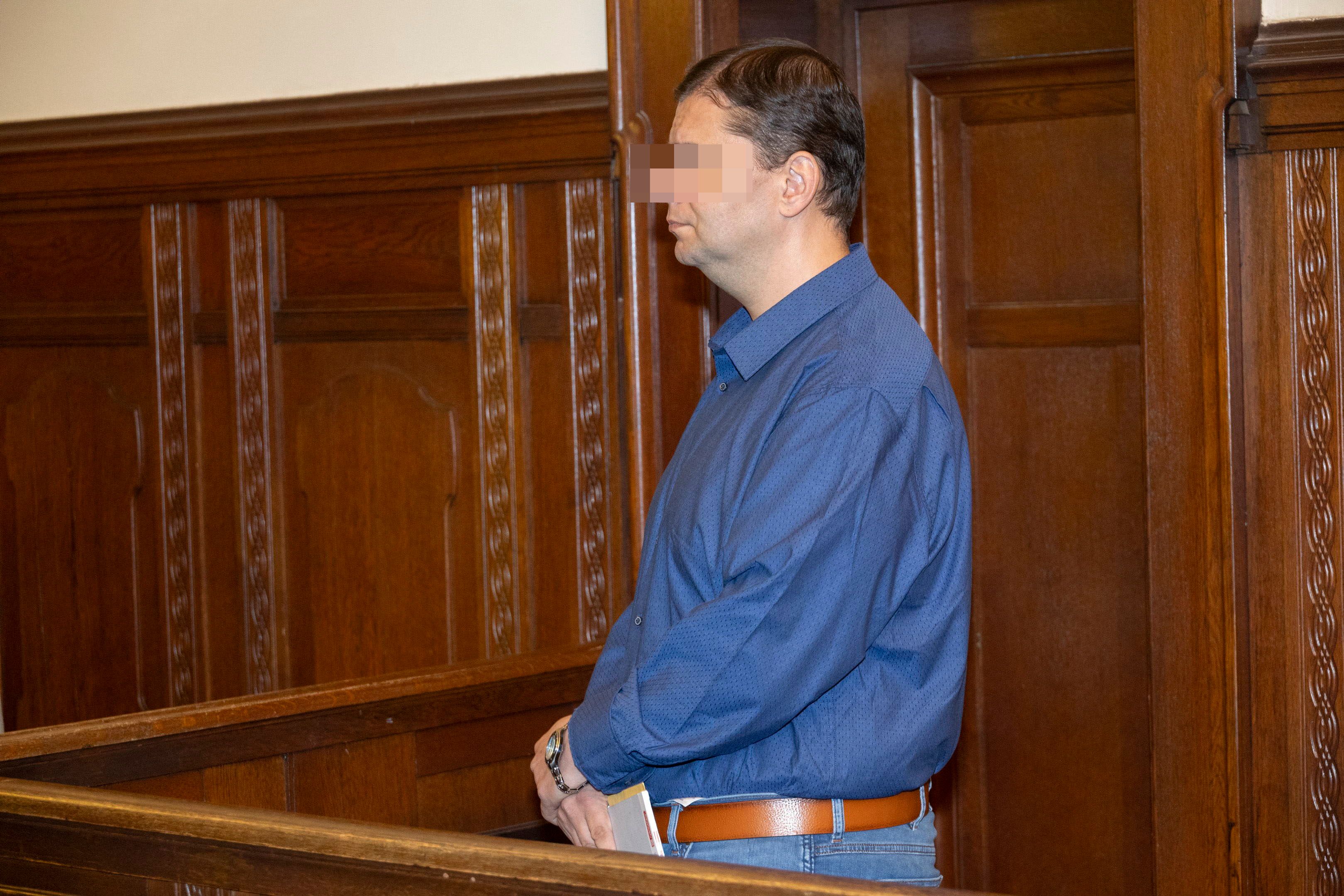 Dreist und schäbig! Krankenpfleger beklaute hilflose Corona-Patienten