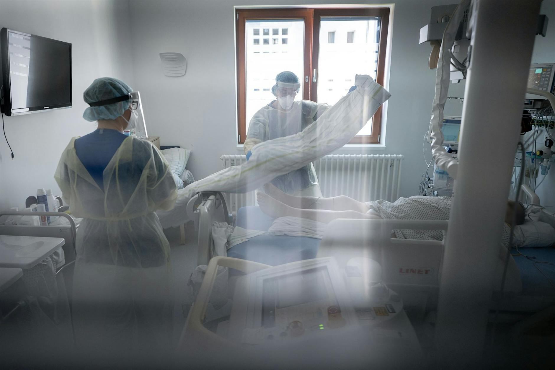Berliner Corona-Patienten bestohlen? Krankenpfleger kommt vor Gericht
