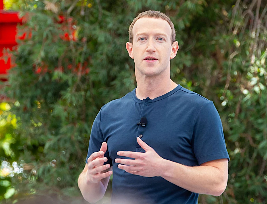 ARCHIV - Mark Zuckerbergs große KI-Pläne bringen Meta stärker in Wettbewerb mit dem ChatGPT-Entwickler OpenAI und anderen Tech-Schwergewichten.  