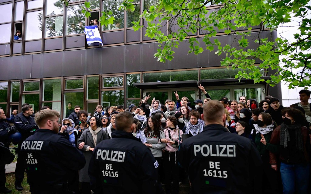 UPDATE: Wegner nimmt Stellung zu Israel-Hassern: „Nicht wegschauen!“