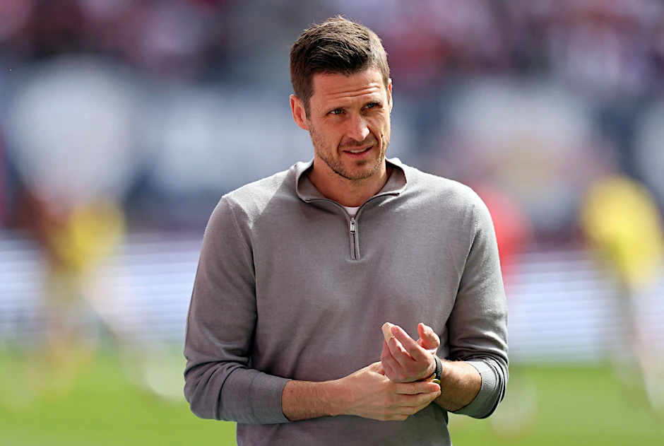 ARCHIV - BVB-Sportdirektor Sebastian Kehl hofft auf ein deutsches Champions League-Finale gegen den FC Bayern.  