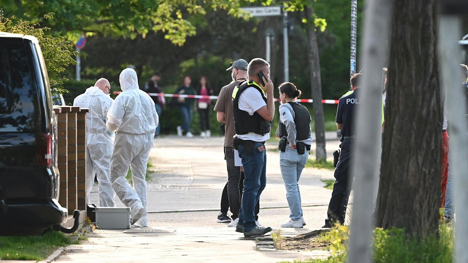 Berlin-Spandau: 19-Jähriger aus fahrendem Auto erschossen – Polizei geht von zwei Tätern aus