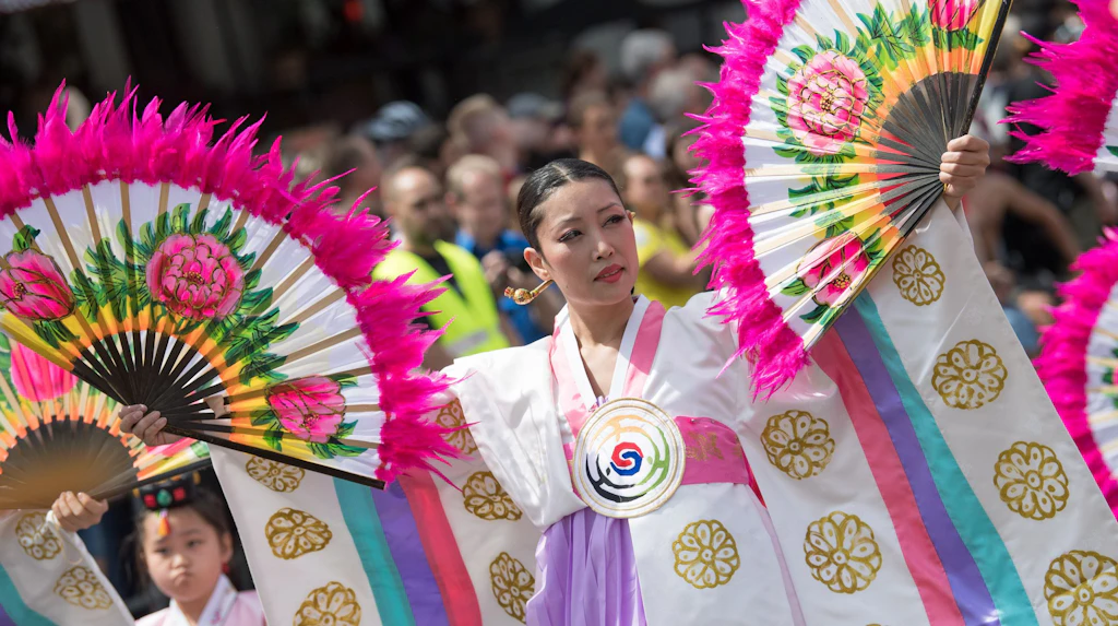 Karneval der Kulturen: Buntes Fest in Zeiten der Kriege und Großkonflikte