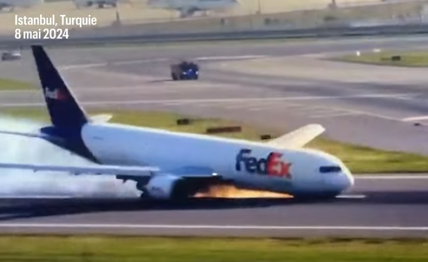 Image - VIDEO: Flugzeug legt gefährliche Bauchlandung hin