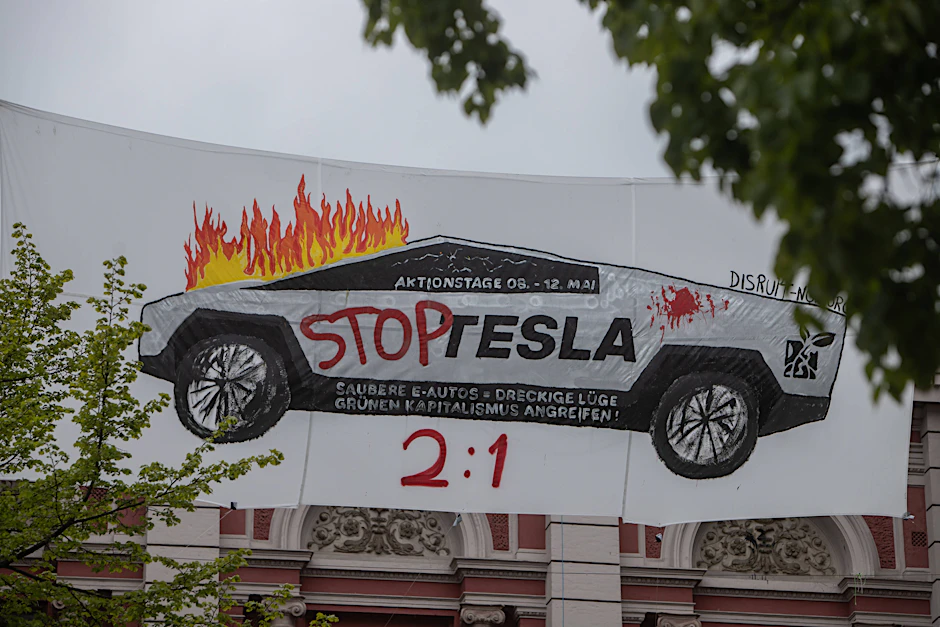 Die Proteste gegen Tesla radikalisieren sich diese Woche.