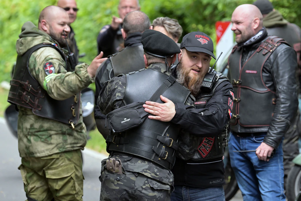 Russische Rockerbande „Nachtwölfe“ kreuzt in Potsdam auf