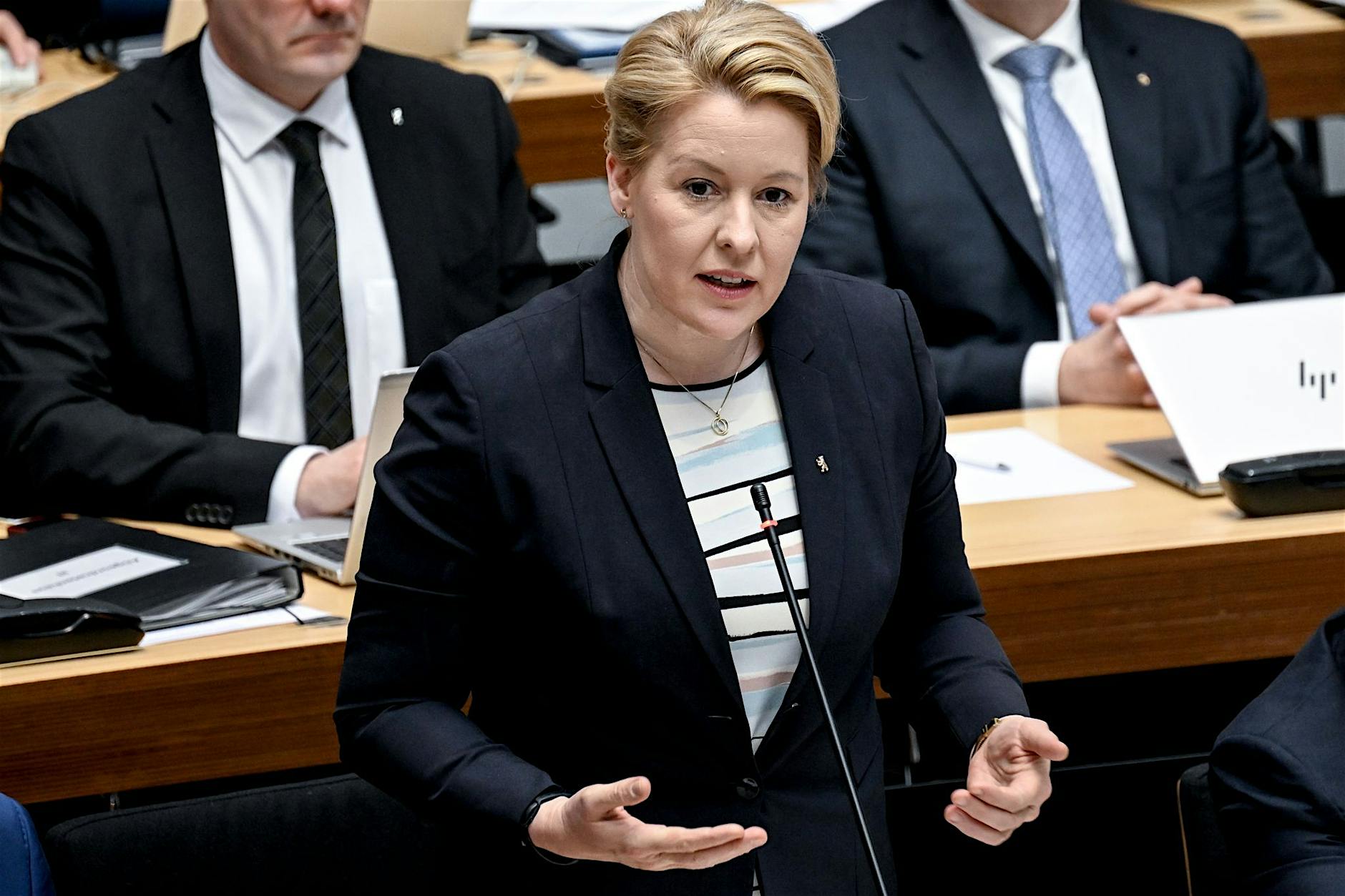Franziska Giffey: Senatorin bei Angriff in Berlin-Neukölln verletzt