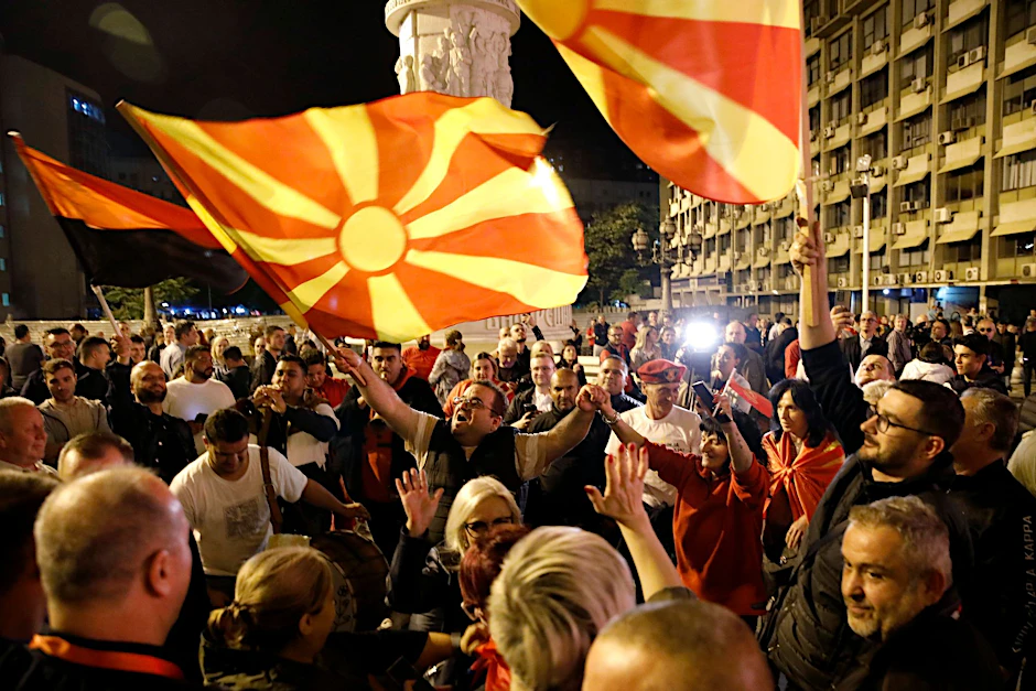 In den Straßen der Hauptstadt Skopje feierten die Anhänger der Opposition bis tief in die Nacht.  
