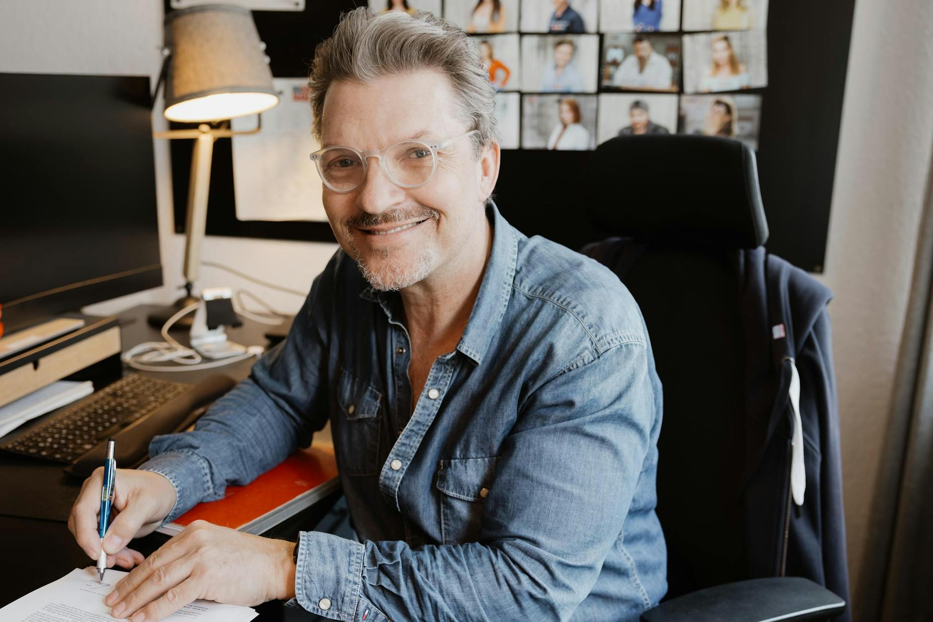 Hardy Krüger steht jetzt für GZSZ vor der Kamera, hat mit der Produktion einen Vertrag unterschrieben.