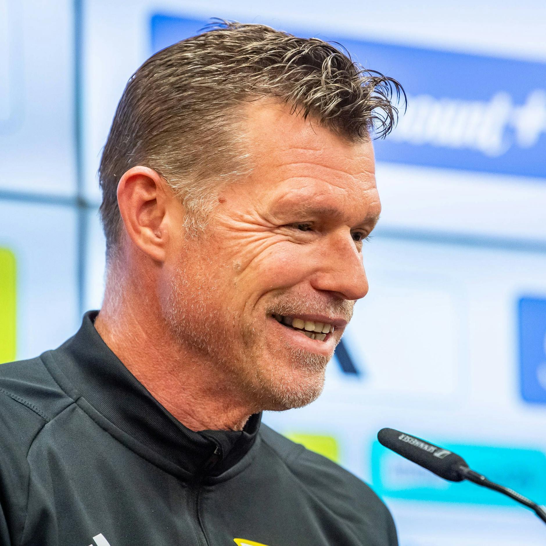 Marco Grote präsentierte gut gelaunt bei der Pressekonferenz.