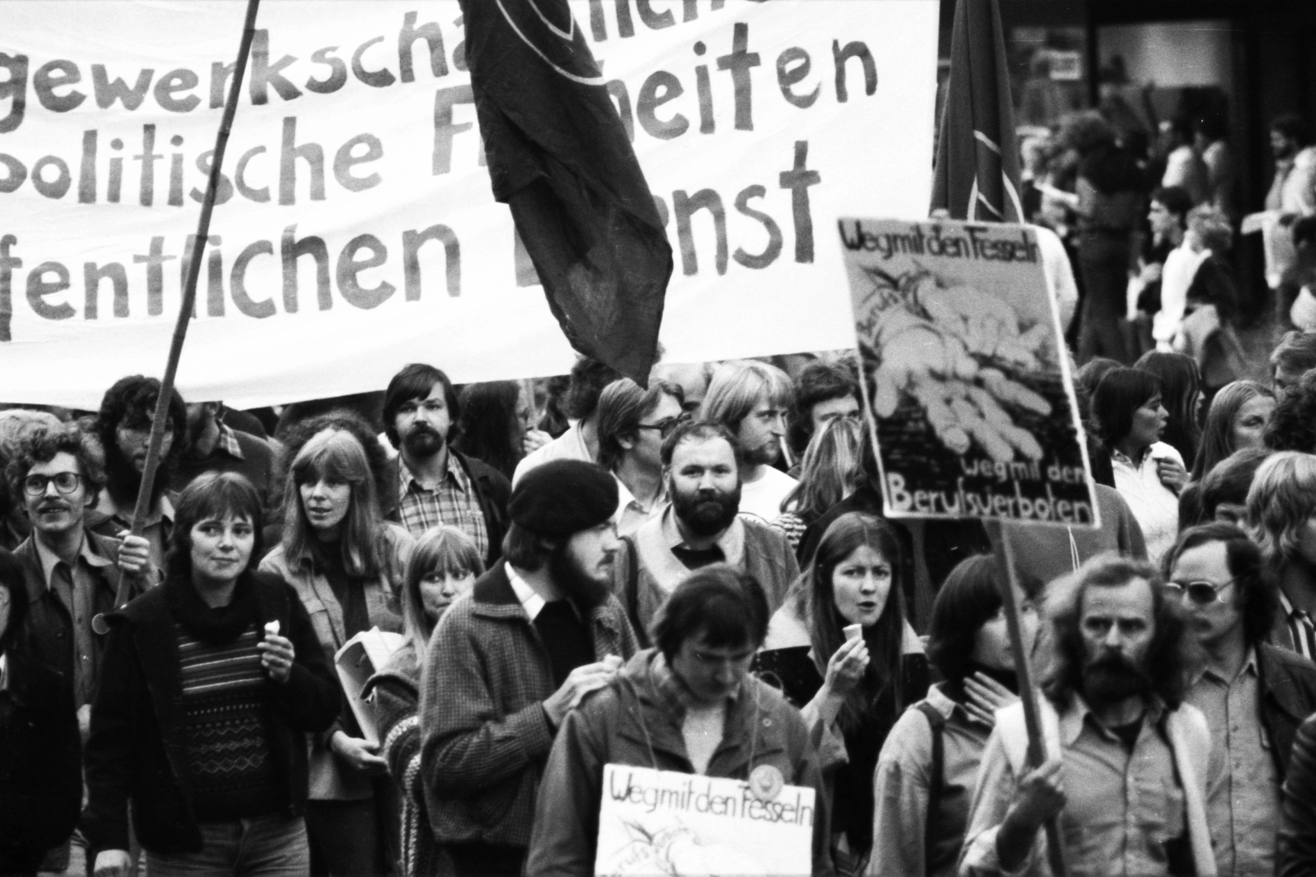 3000 vom Radikalenerlass Betroffene demonstrieren 1978 in Hannover.