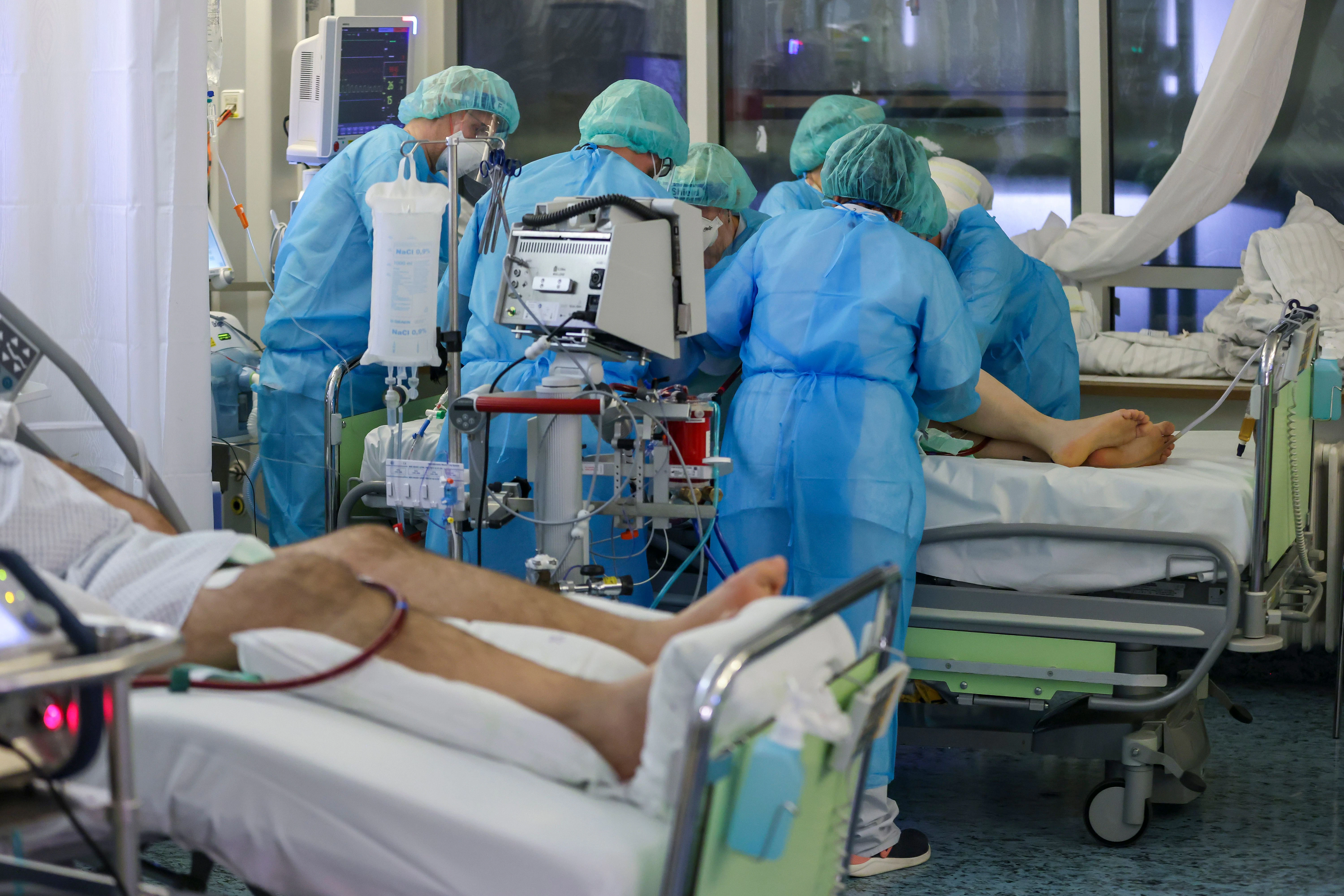 Bereits im Frühjahr 2020 war absehbar, dass die deutschen Krankenhäuser, Psychiatrien und zahlreiche weitere Bereiche des sozialen Sektors gestärkt werden müssten.