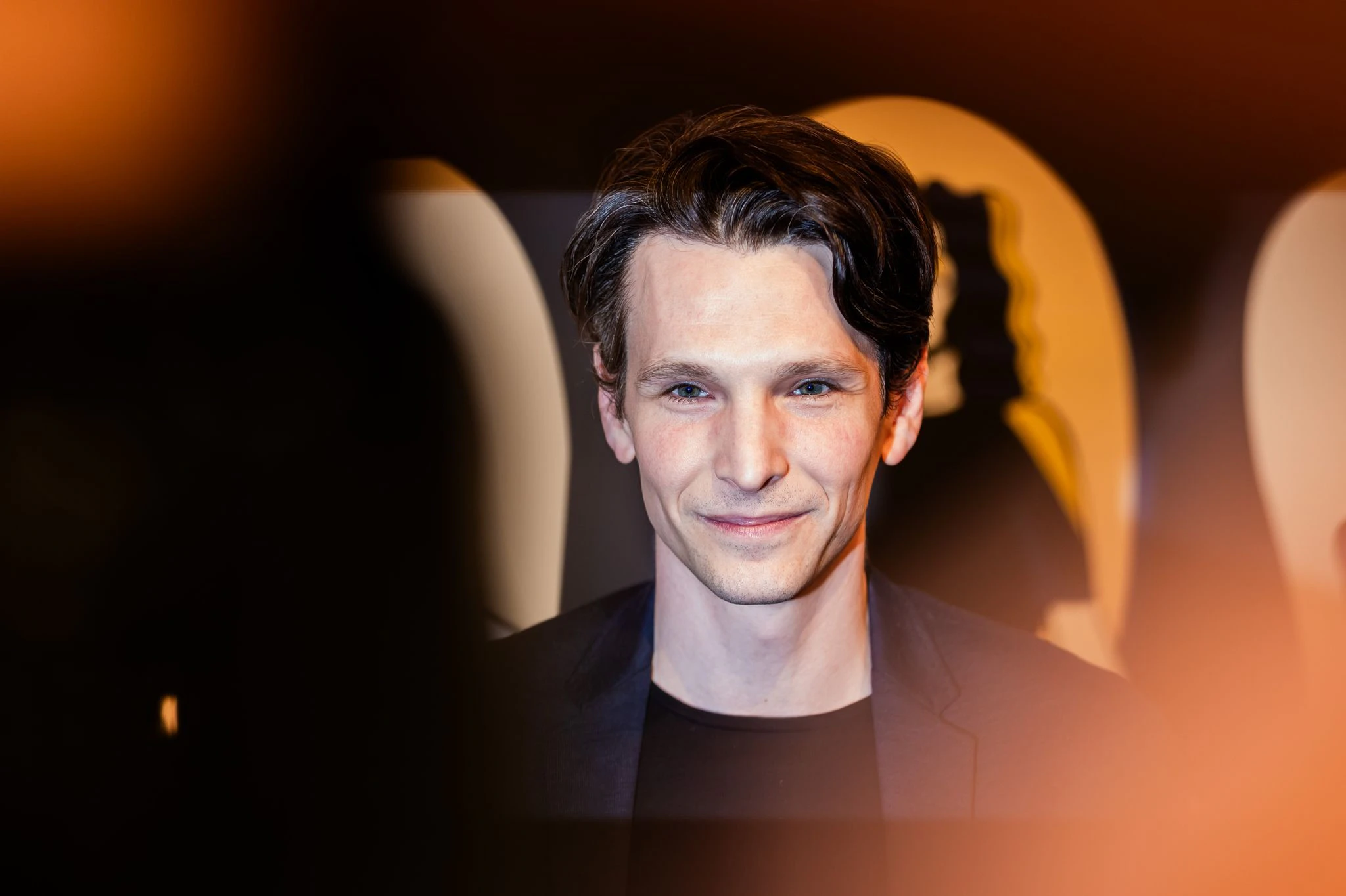 Schauspieler Sabin Tambrea bei der Premiere in Berlin.  