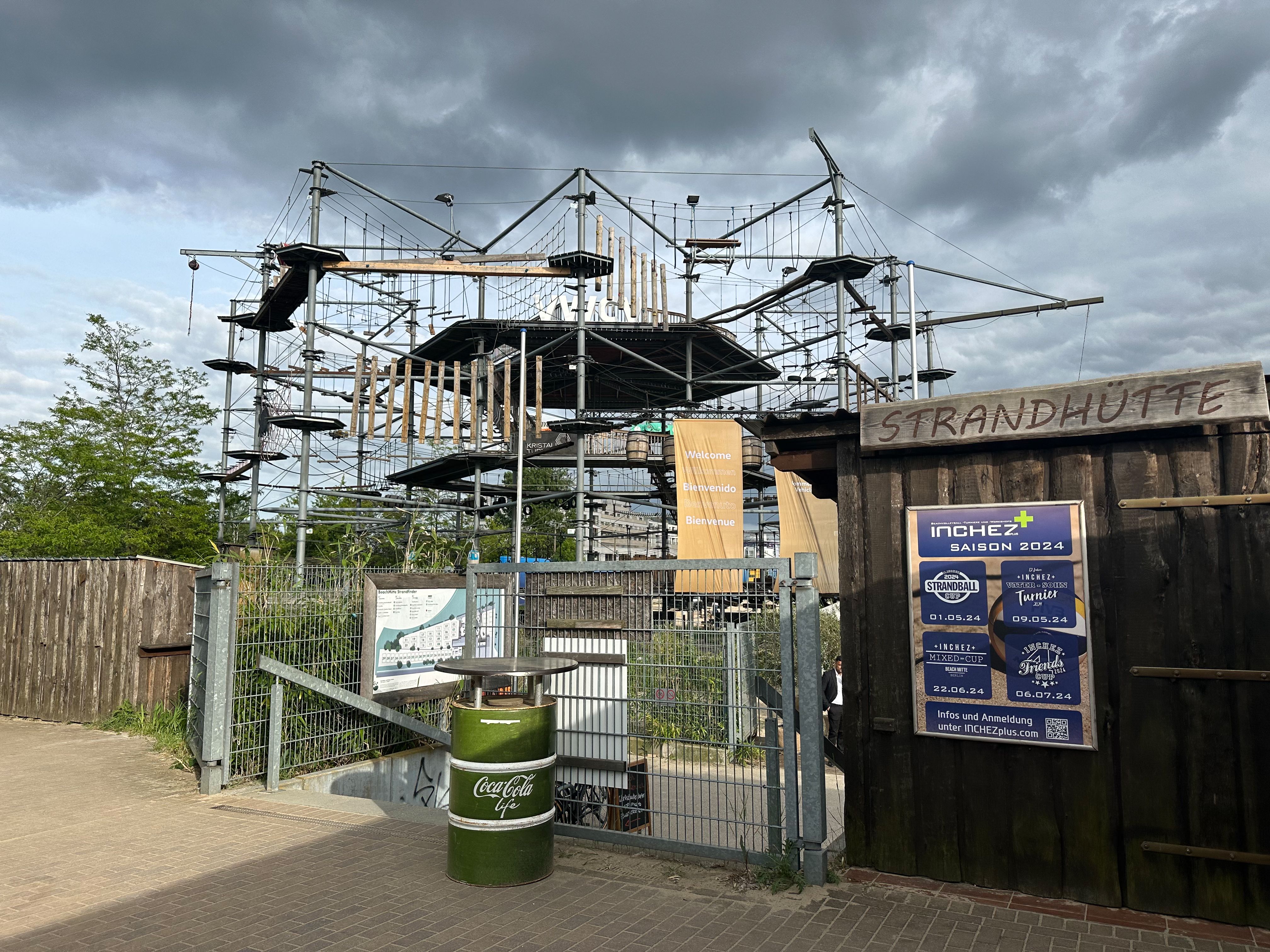 Klettern in Berlin: Die Style-Polizei verteilt Knöllchen am Beach Mitte