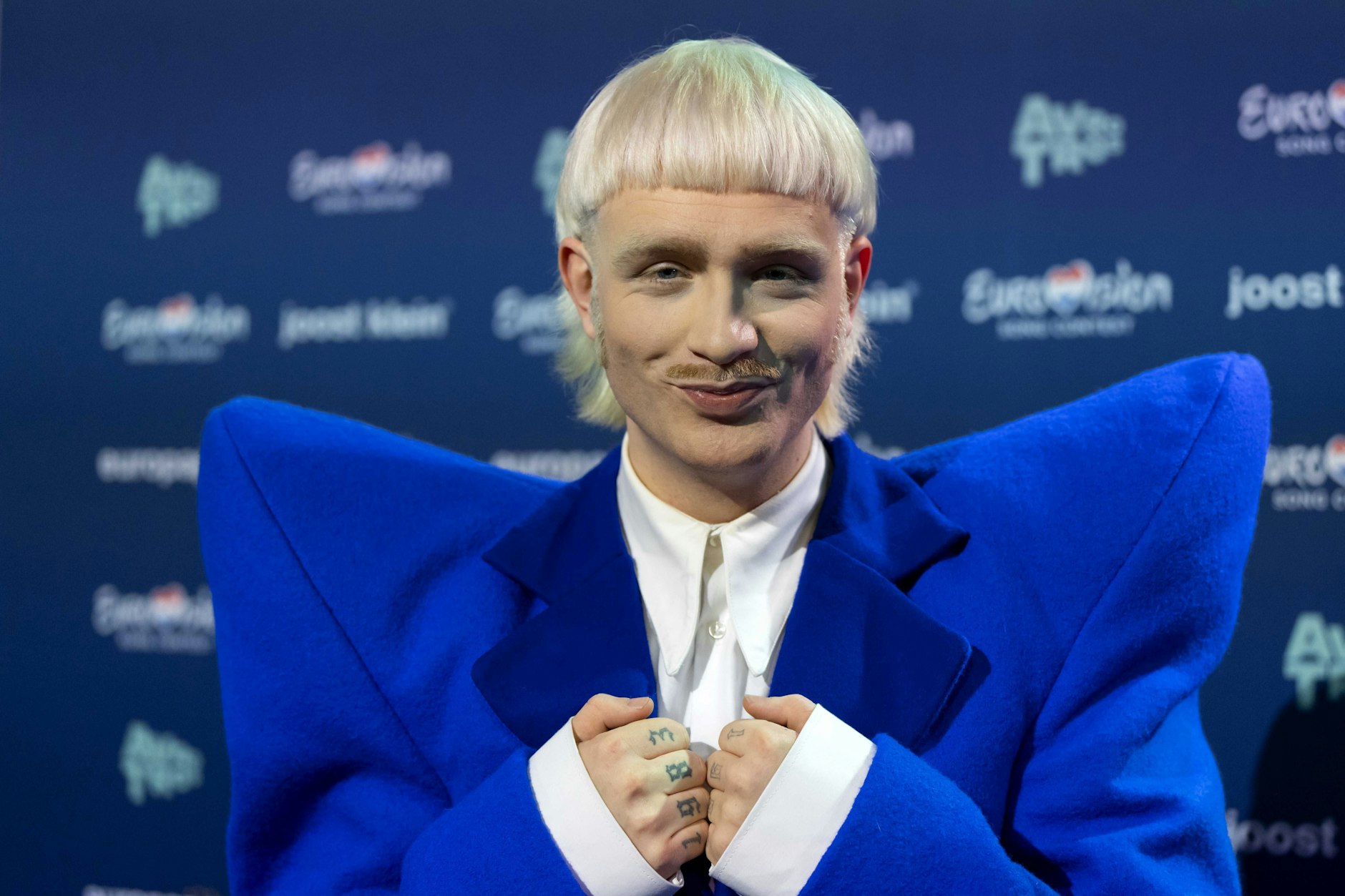 Skandal um Joost Klein, den Sänger aus den Niederlanden. Mit seinem Song „Europapa“ galt er als ein Favorit des Eurovision Song Contests.