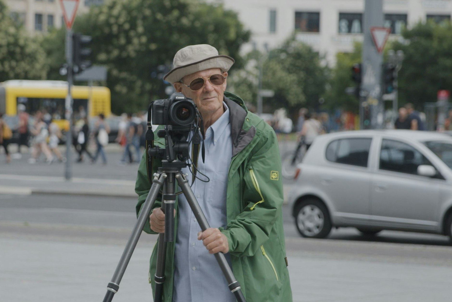 Michael Ruetz bei Aufnahmen zum „Timescape“-Projekt, Standfoto aus dem Film „Facing Time“.&nbsp;