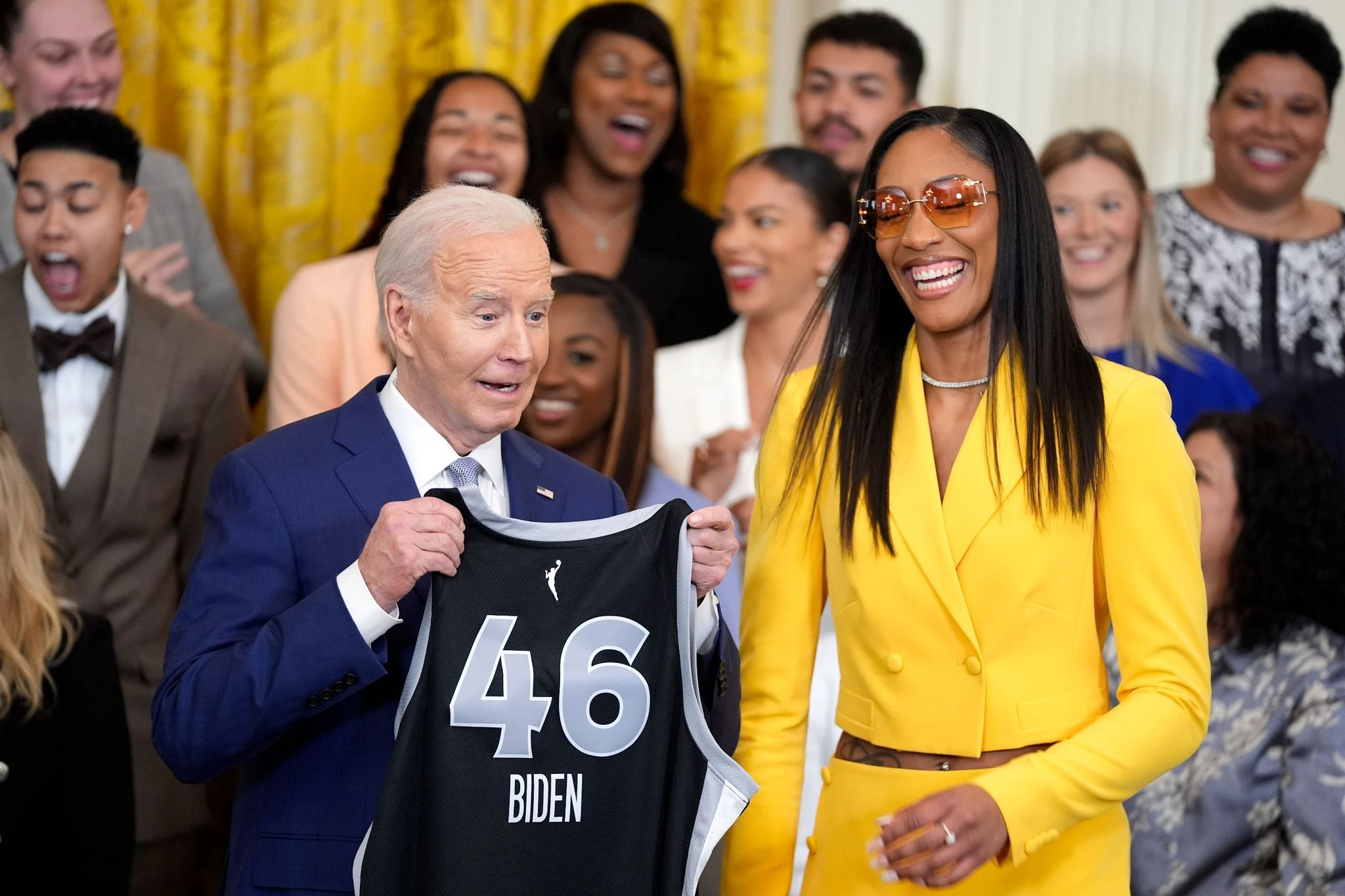 US-Präsident Joe Biden hat das Team der Las Vegas Aces um A