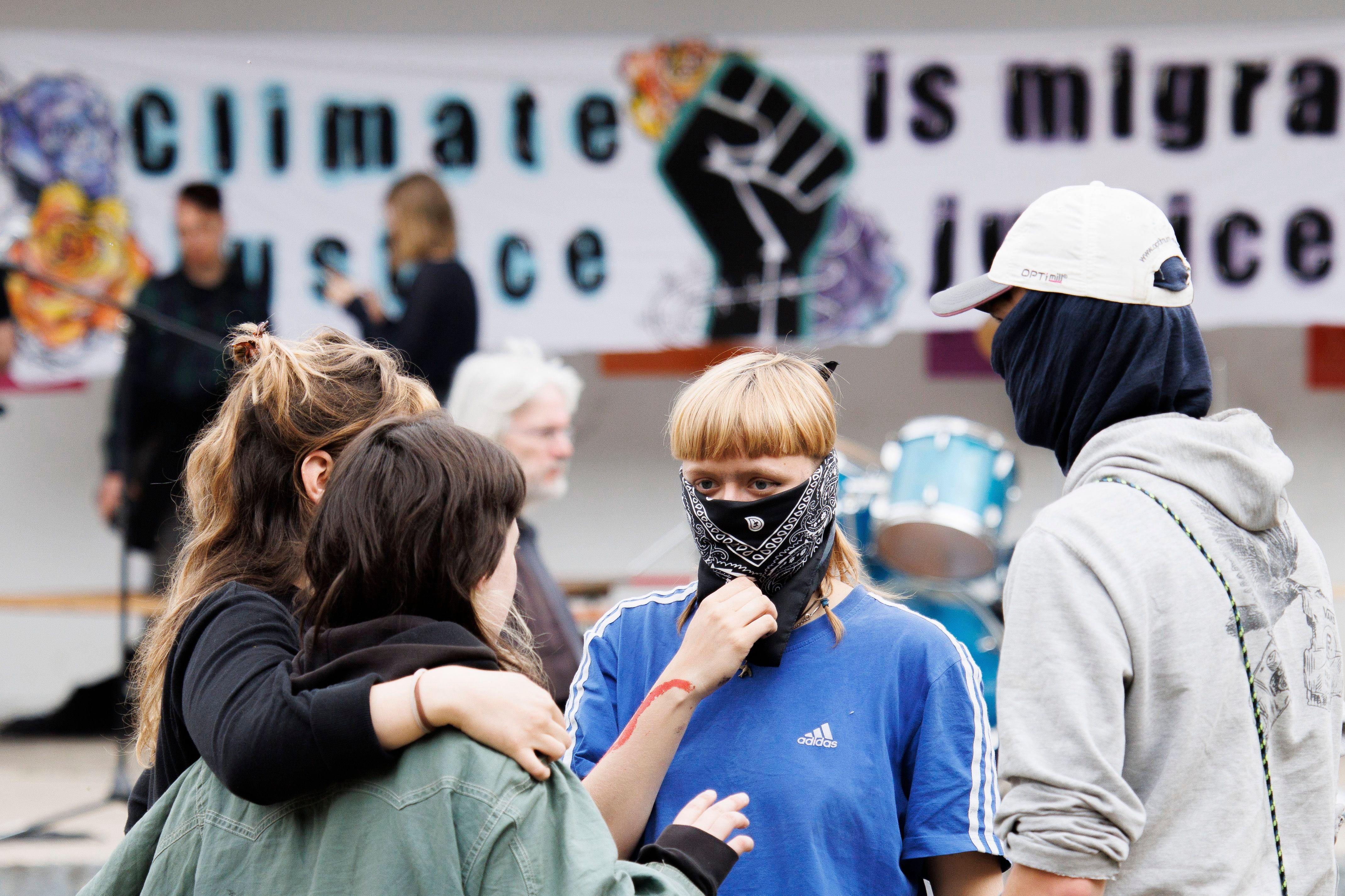 Image - UPDATE: Aktivisten demonstrieren wieder gegen Tesla