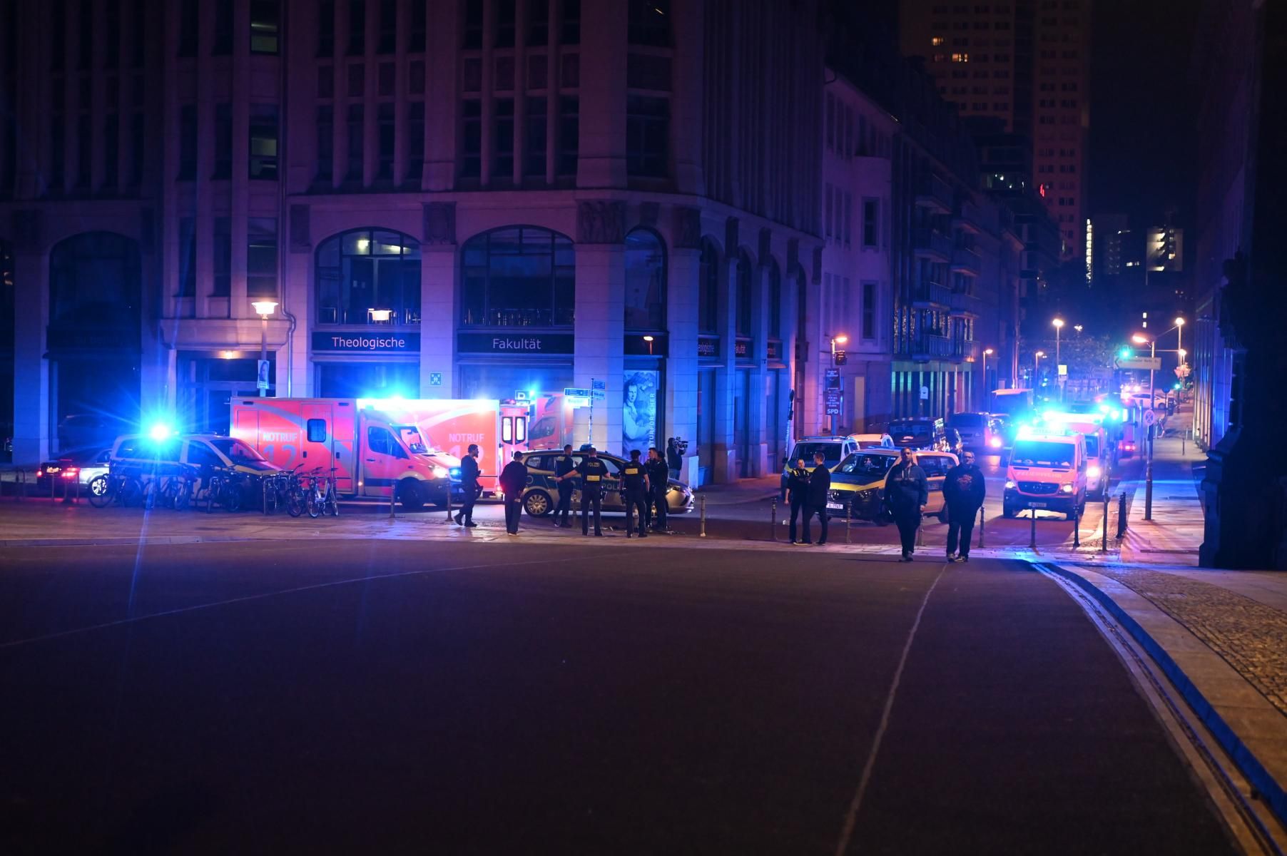 Berlin: Brutalos gingen mit Messern und kaputten Flaschen aufeinander los!