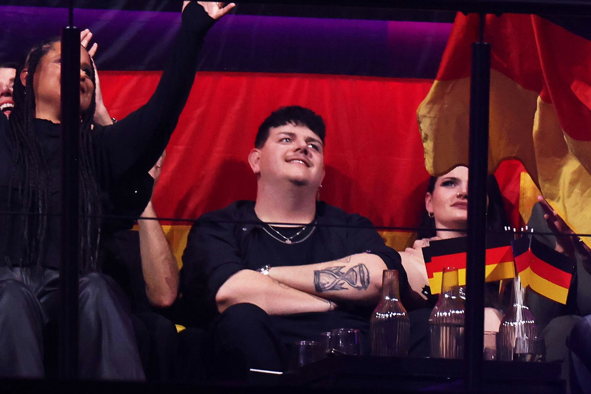 Isaak aus Deutschland während der Punktewertung beim Finale des Eurovision Song Contest (ESC) 2024 in der Malmö Arena.