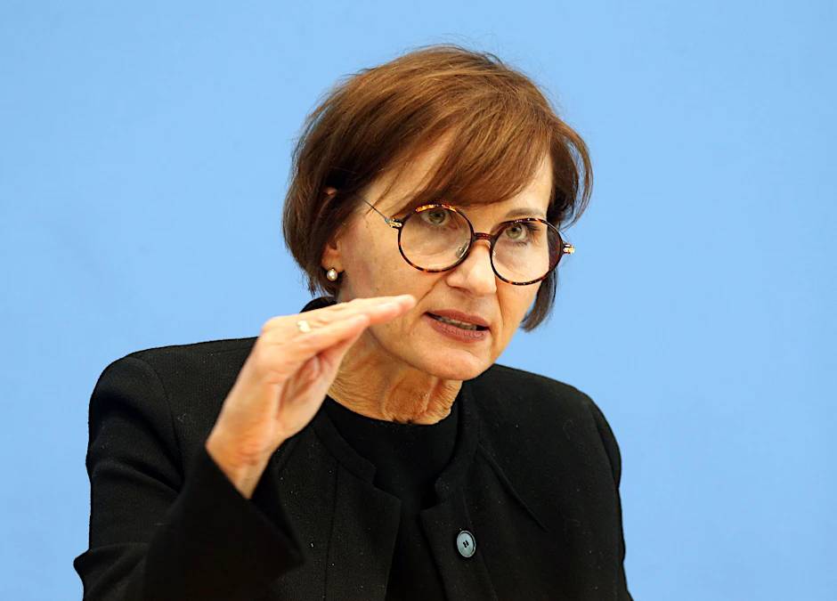 ARCHIV - Bettina Stark-Watzinger (FDP), Bundesministerin für Bildung und Forschung.  