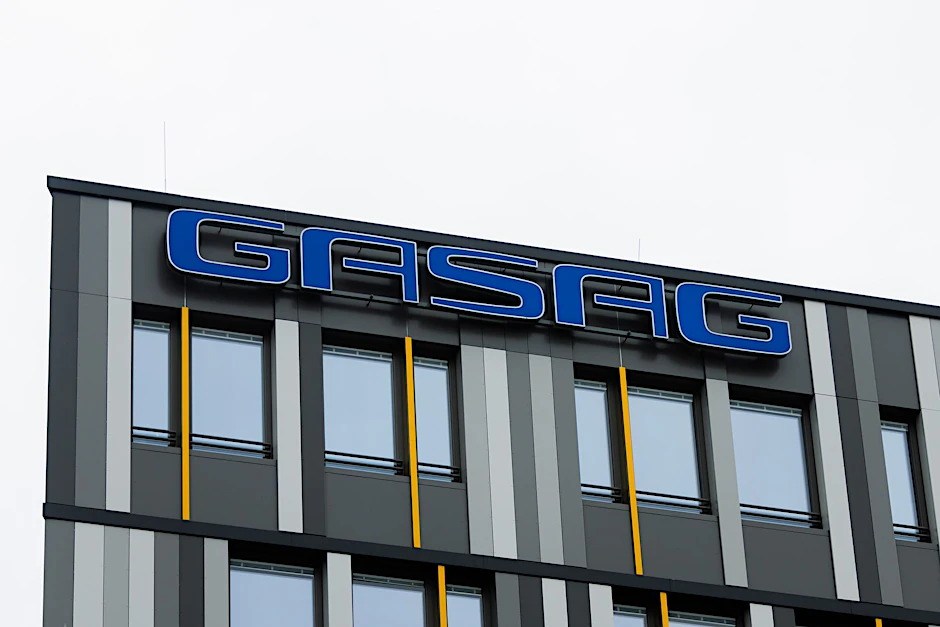 Das Logo der GASAG AG am Sitz der Gesellschaft auf dem EUREF-Campus in Berlin.  