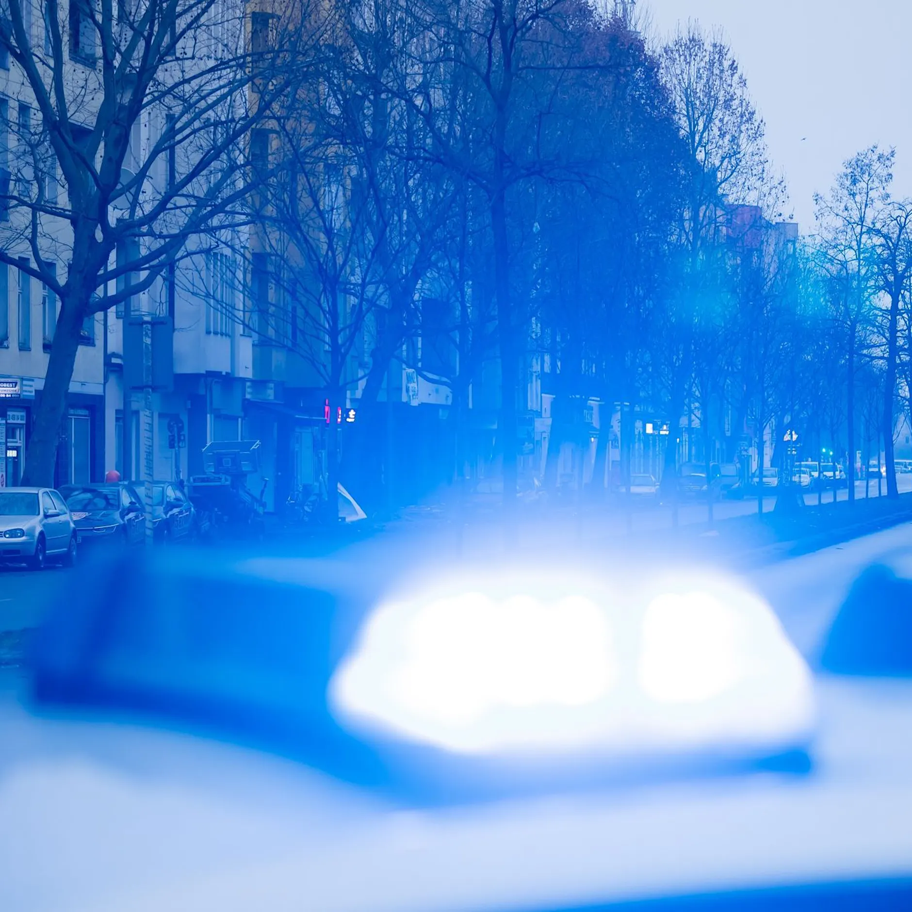 Vermisstes Mädchen (10) lebend gefunden – Person festgenommen!