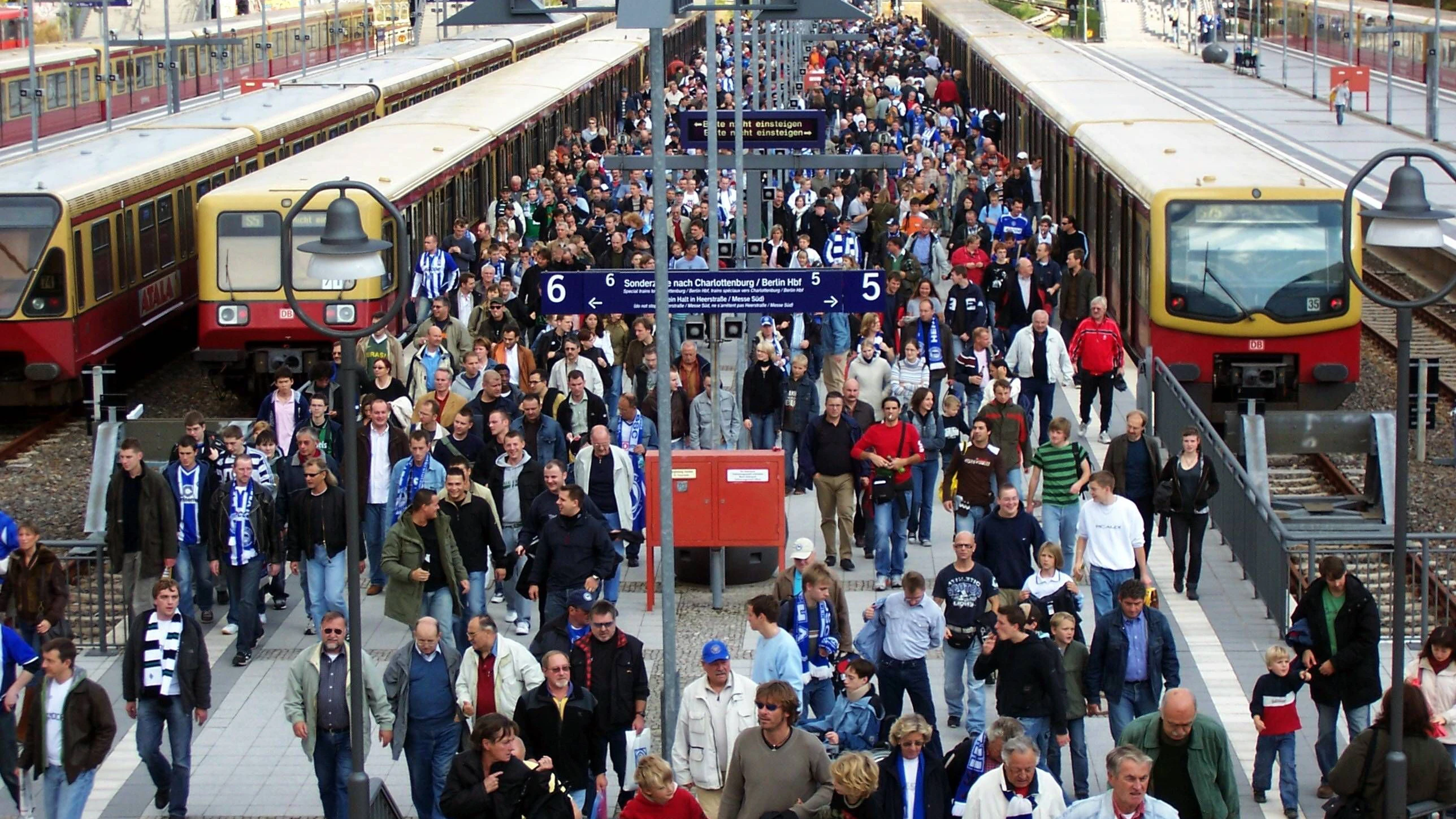 Besonders im Fokus der Sicherheitsmaßnahmen steht der S-Bahnhof Olympiastadion in Berlin.