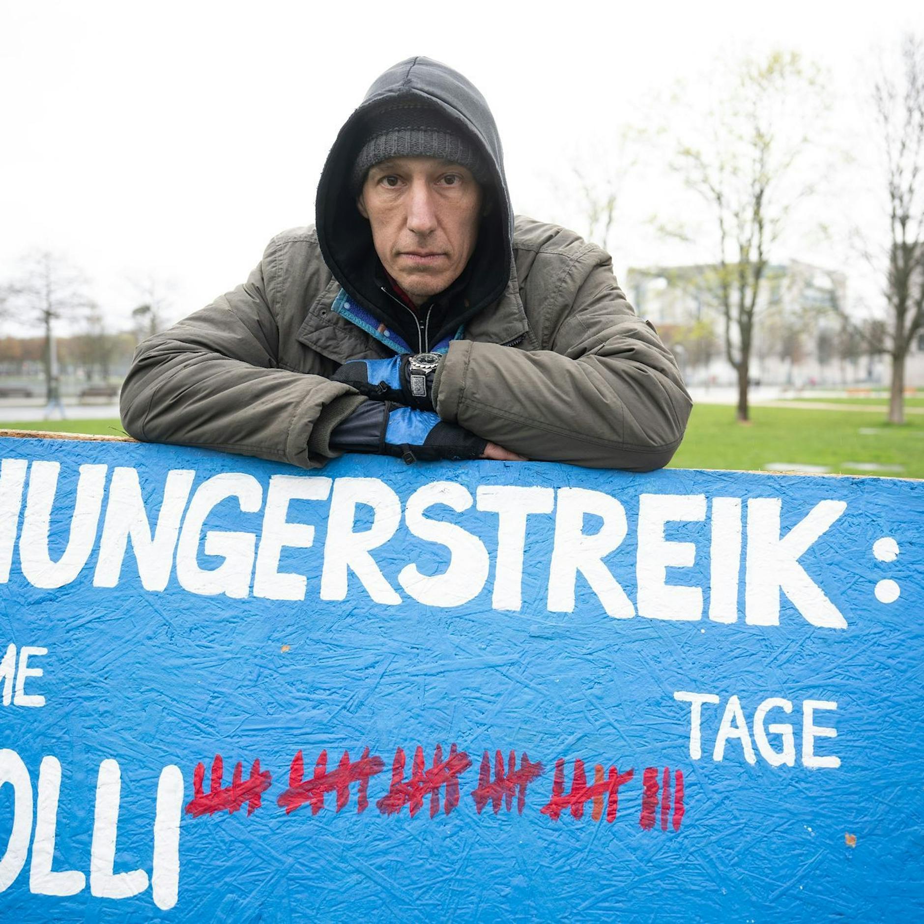 Ärzte steigen aus! Hungerstreik-Drama in Berlin wird immer krasser