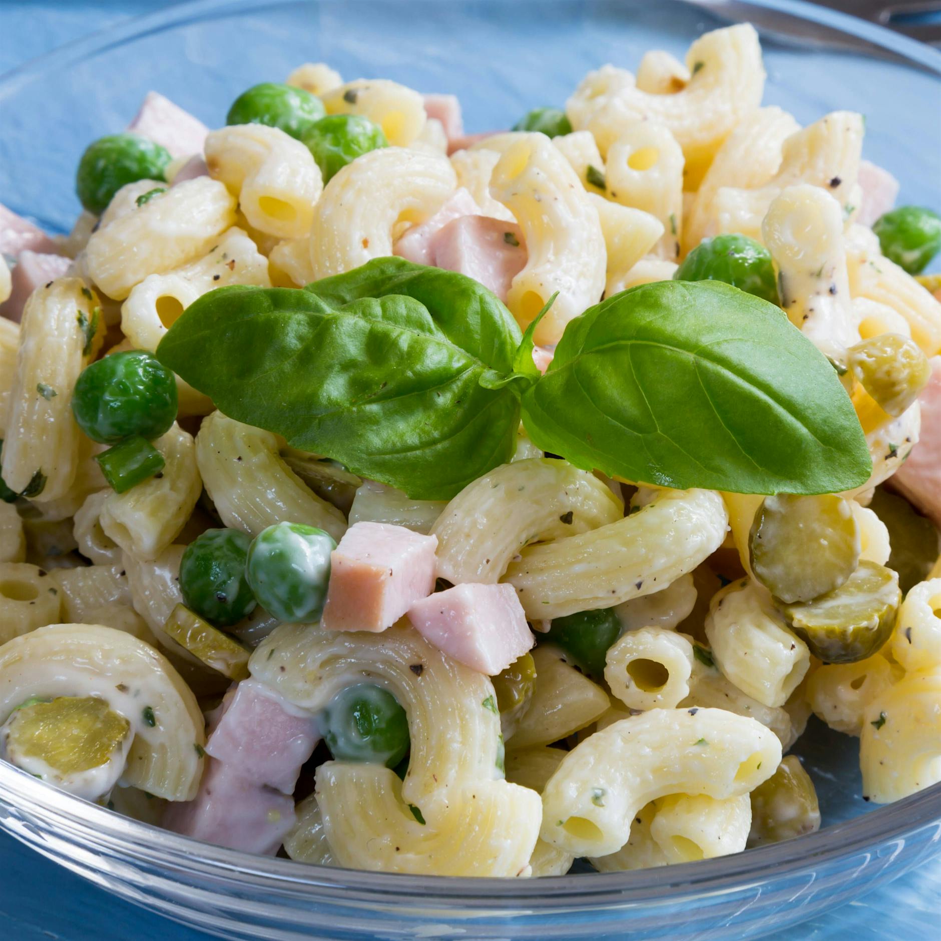 Rezept für Omas Nudelsalat: Die beste Blitz-Beilage für den Grillabend!