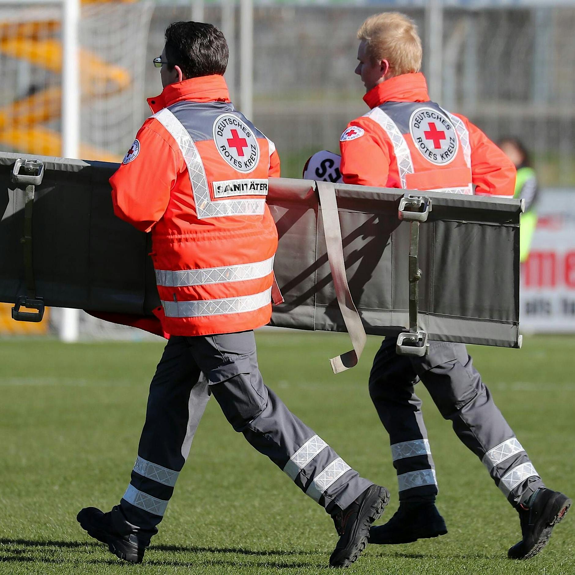 Fußball-EM 2024: Allein das DRK koordiniert den Einsatz von mehr als 150.000 Helfern