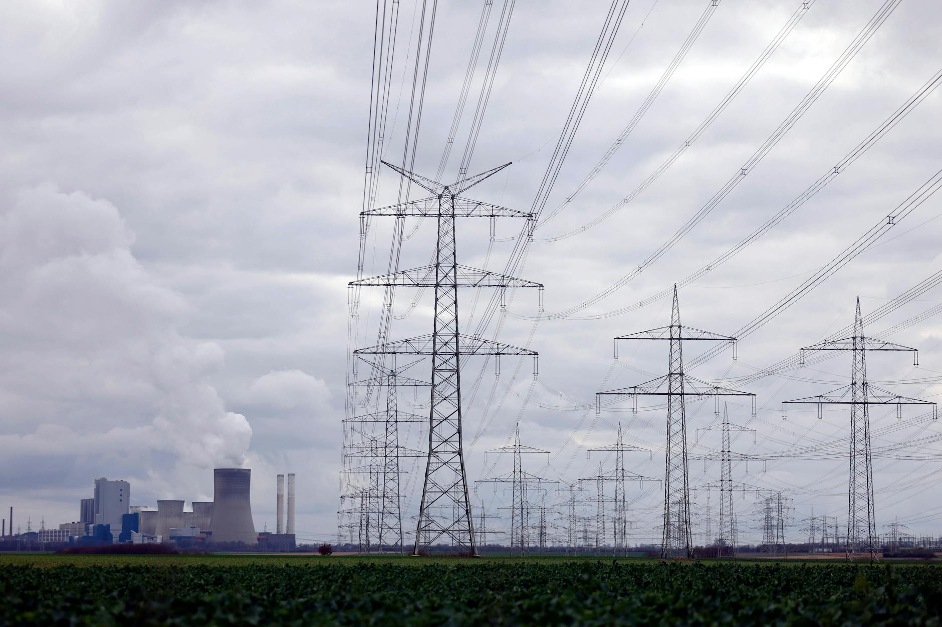 Bis Ende August gab es bereits 457 Stunden mit negativen Strompreisen – so viele wie im gesamte Vorjahr.