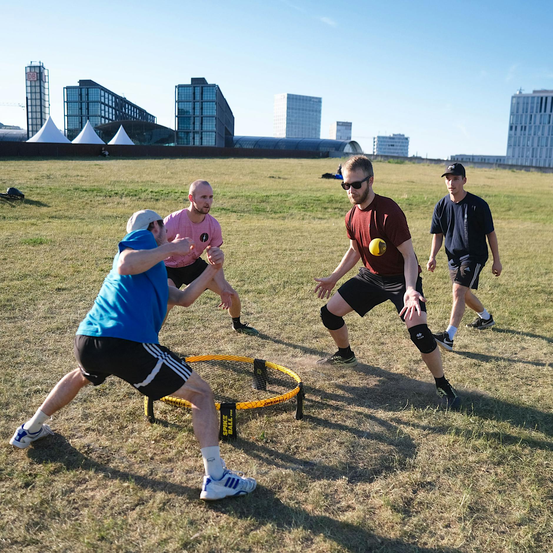 Roundnet: Neuer Trendsport in Berliner Parks