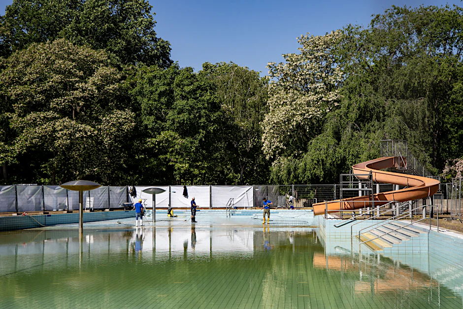Das Nichtschwimmerbecken im Kreuzberger Prinzenbad ist voraussichtlich noch bis Mitte Juni gesperrt.&nbsp;