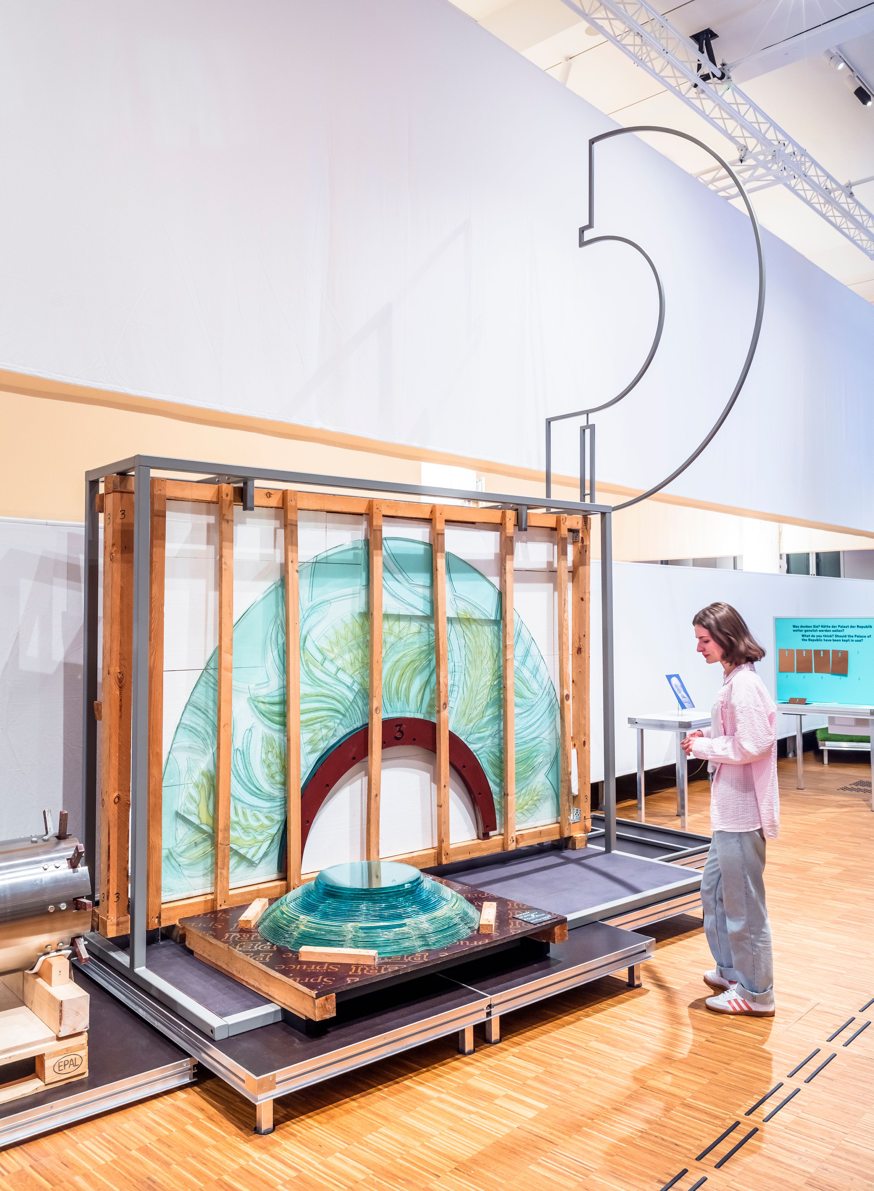 Palast der Republik geistert durchs Berliner Stadtschloss – neue DDR-Ausstellung