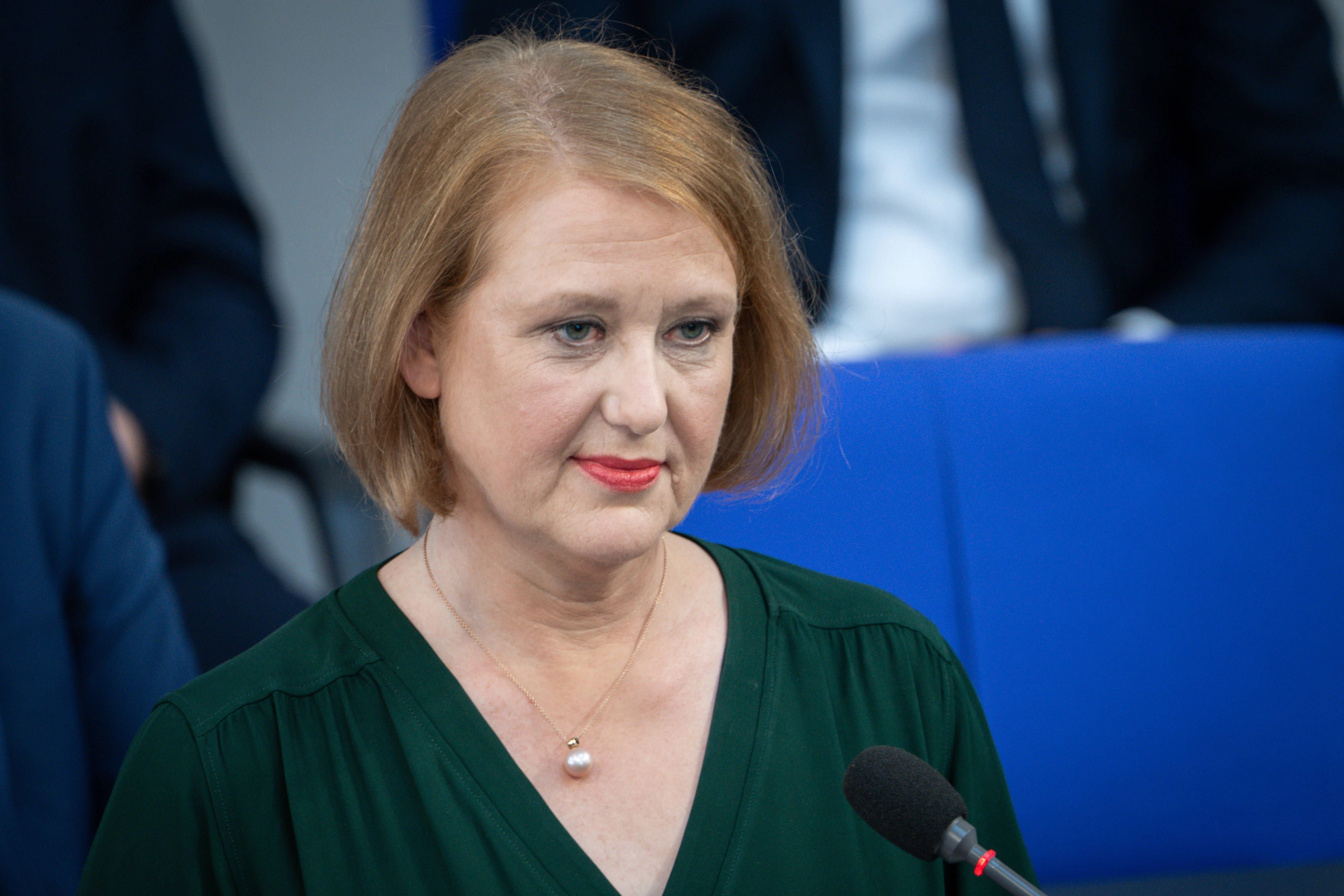 Debatte um längere Arbeitszeiten: Lisa Paus verteidigt Recht auf Teilzeit