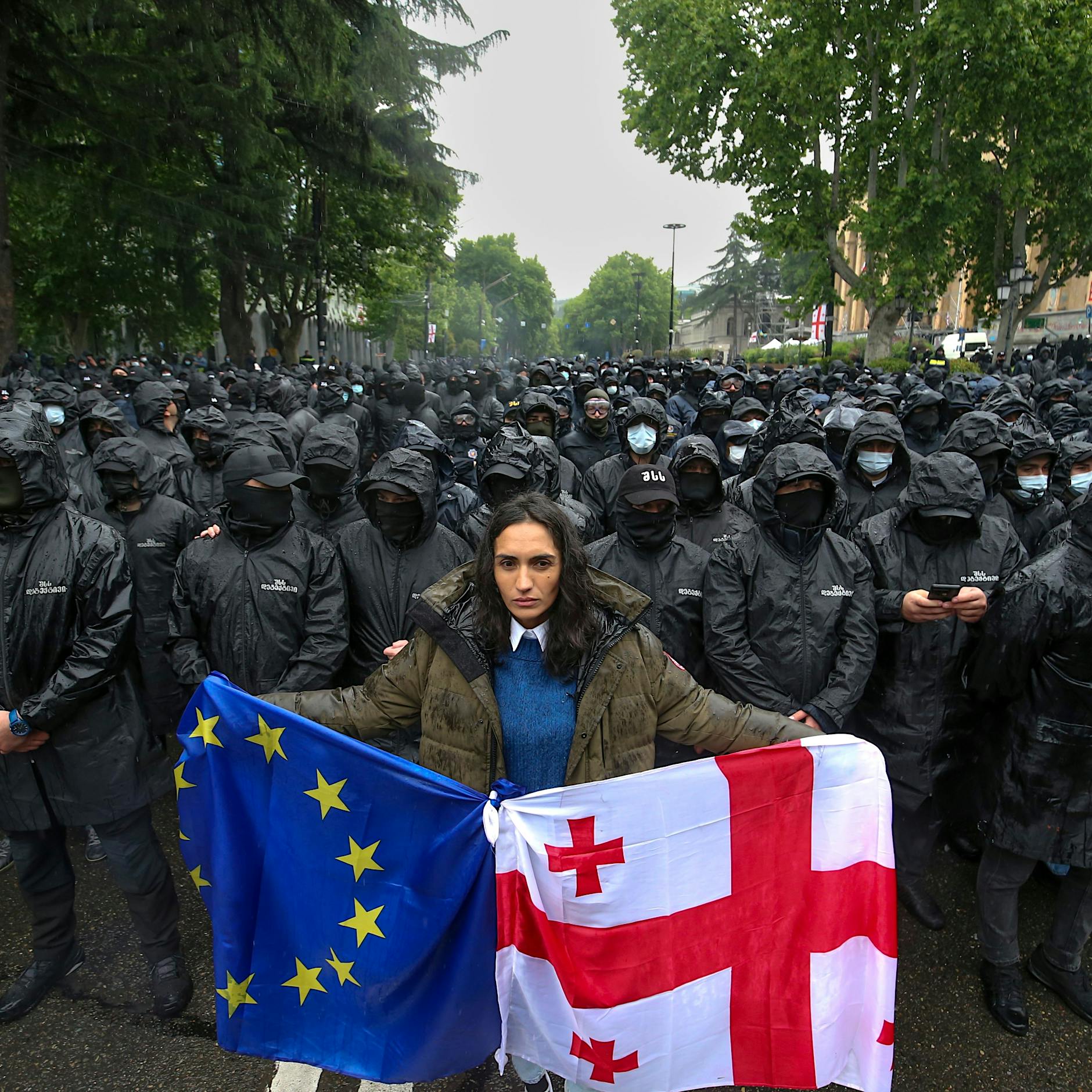 Michael Roth unterstützt Proteste in Georgien: Warum die Regierung in Tiflis dennoch siegessicher ist