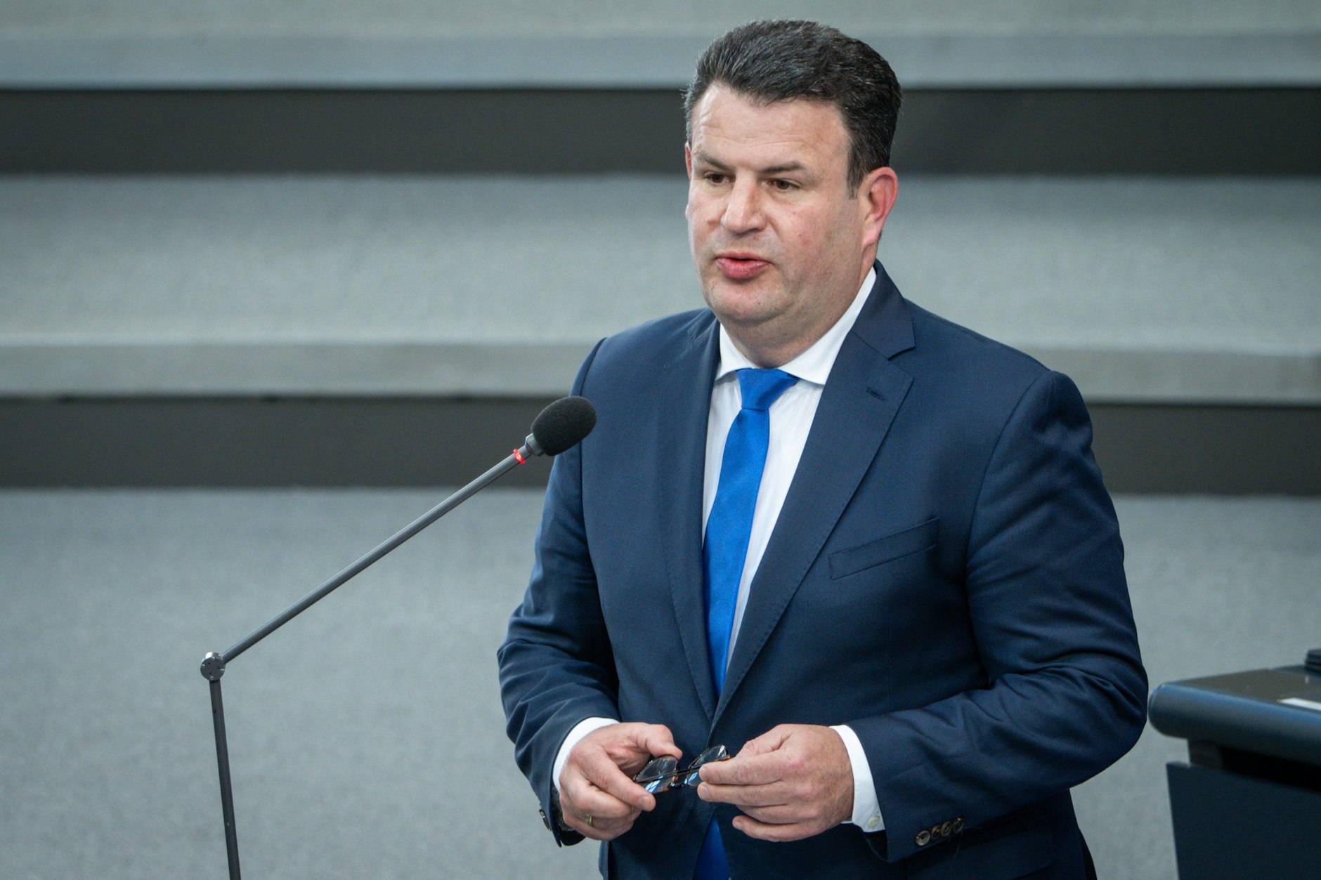 Bundesarbeitsminister Hubertus Heil (SPD) wirbt für einen höheren Mindestlohn.