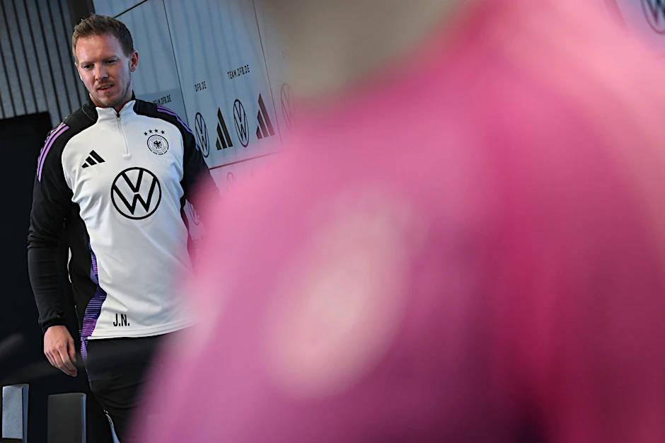 ARCHIV - Der Vertrag zwischen dem DFB und dem Generalsponsor VW soll verlängert werden.  