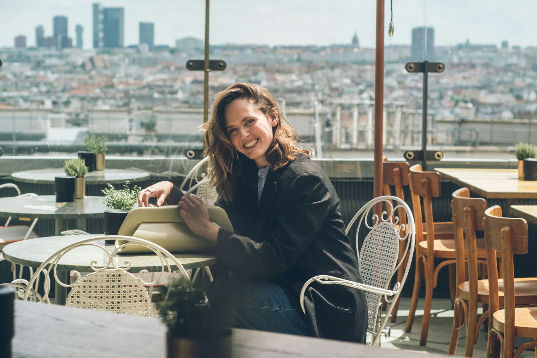 „Für mich ist der Mix aus beiden Städten optimal“: Emily Cox pendelt zwischen Wien und Berlin.