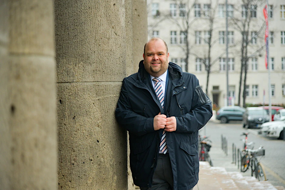 Am Dienstag feierte das „Alte Waschhaus“ in Tempelhof-Schöneberg sein 30-jähriges Jubiläum. Auch Bezirksstadtrat Matthias Steuckardt war anwesend.
