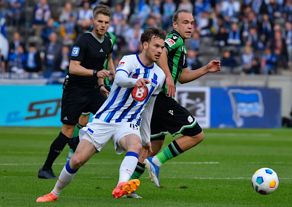 Defensivspezialist Pascal Klemens spielte ein Topsaison für Hertha BSC. Er war der beste Youngster unter Trainer Pal Dardai.