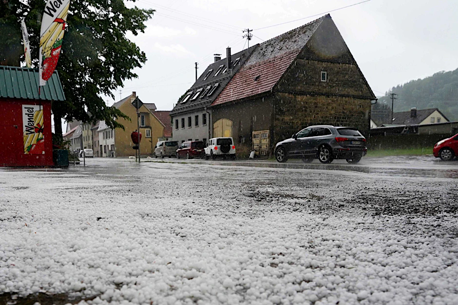Unwetter mit Hagel im Landkreis Göppingen (BaWü).